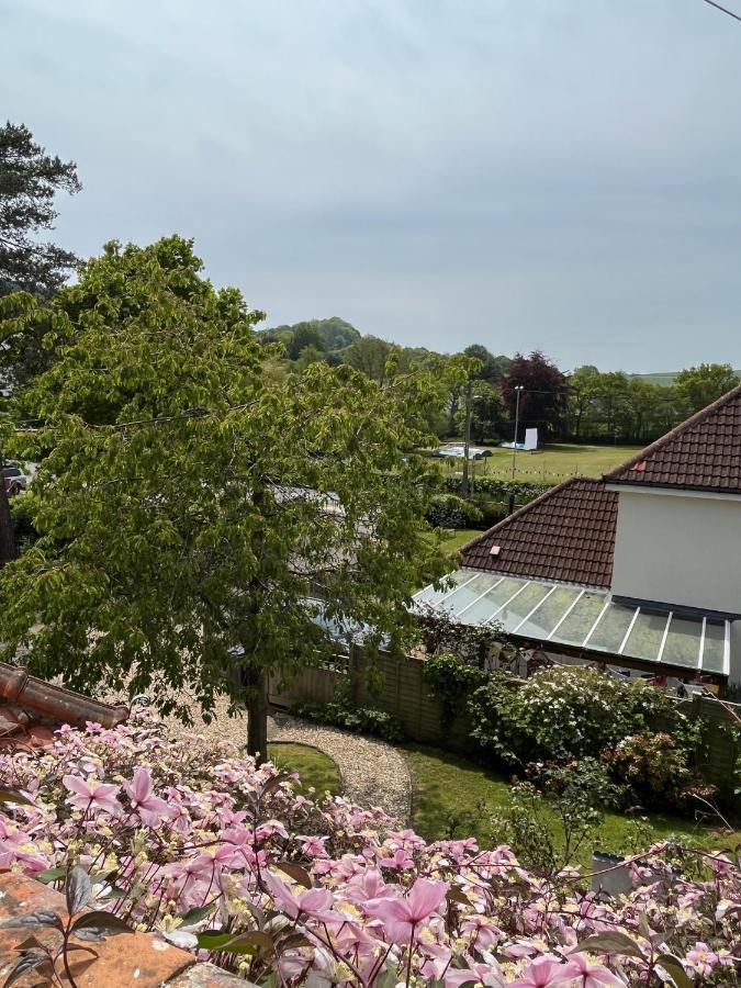 Westley B&B Uplyme Exteriör bild